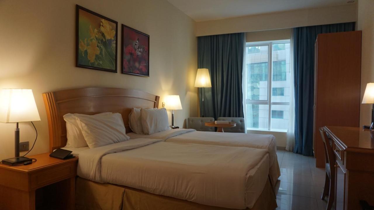 Aparthotel Golden Tulip Charjah Extérieur photo
