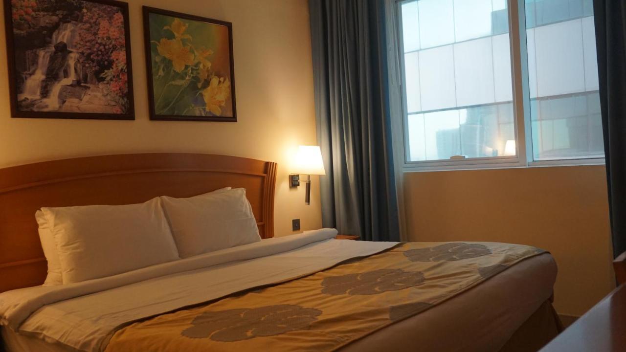 Aparthotel Golden Tulip Charjah Extérieur photo