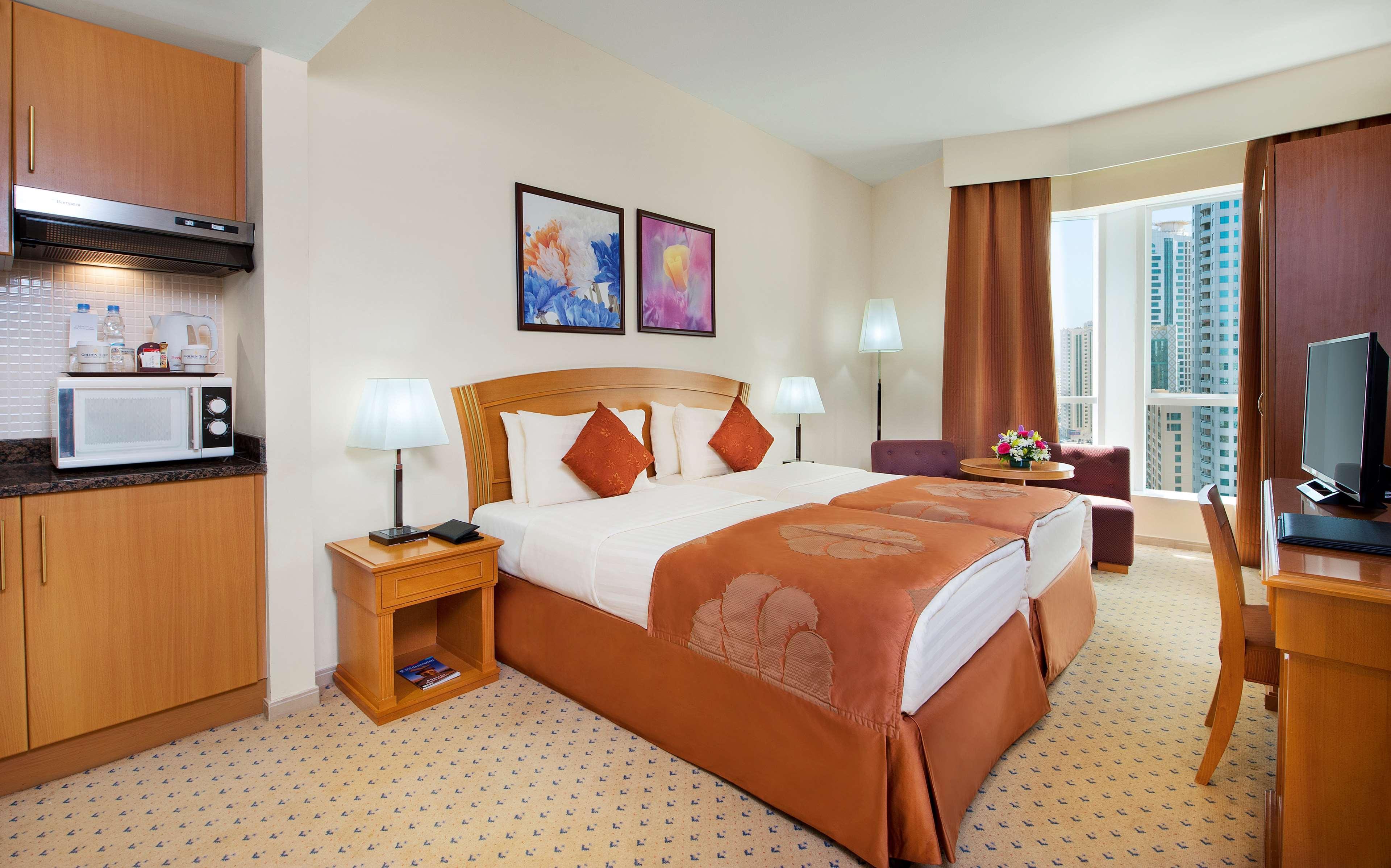Aparthotel Golden Tulip Charjah Extérieur photo