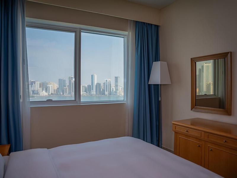 Aparthotel Golden Tulip Charjah Extérieur photo