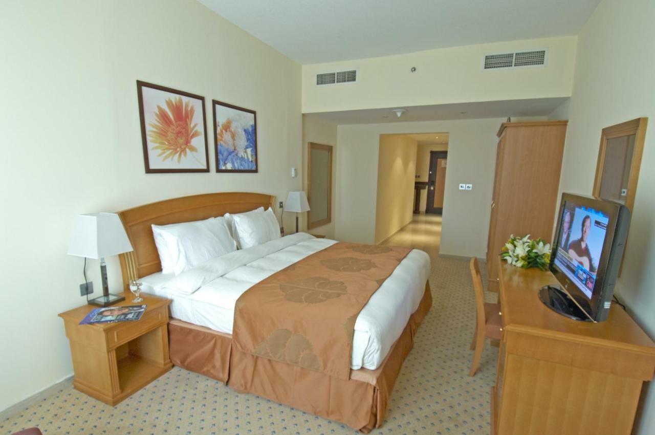 Aparthotel Golden Tulip Charjah Extérieur photo