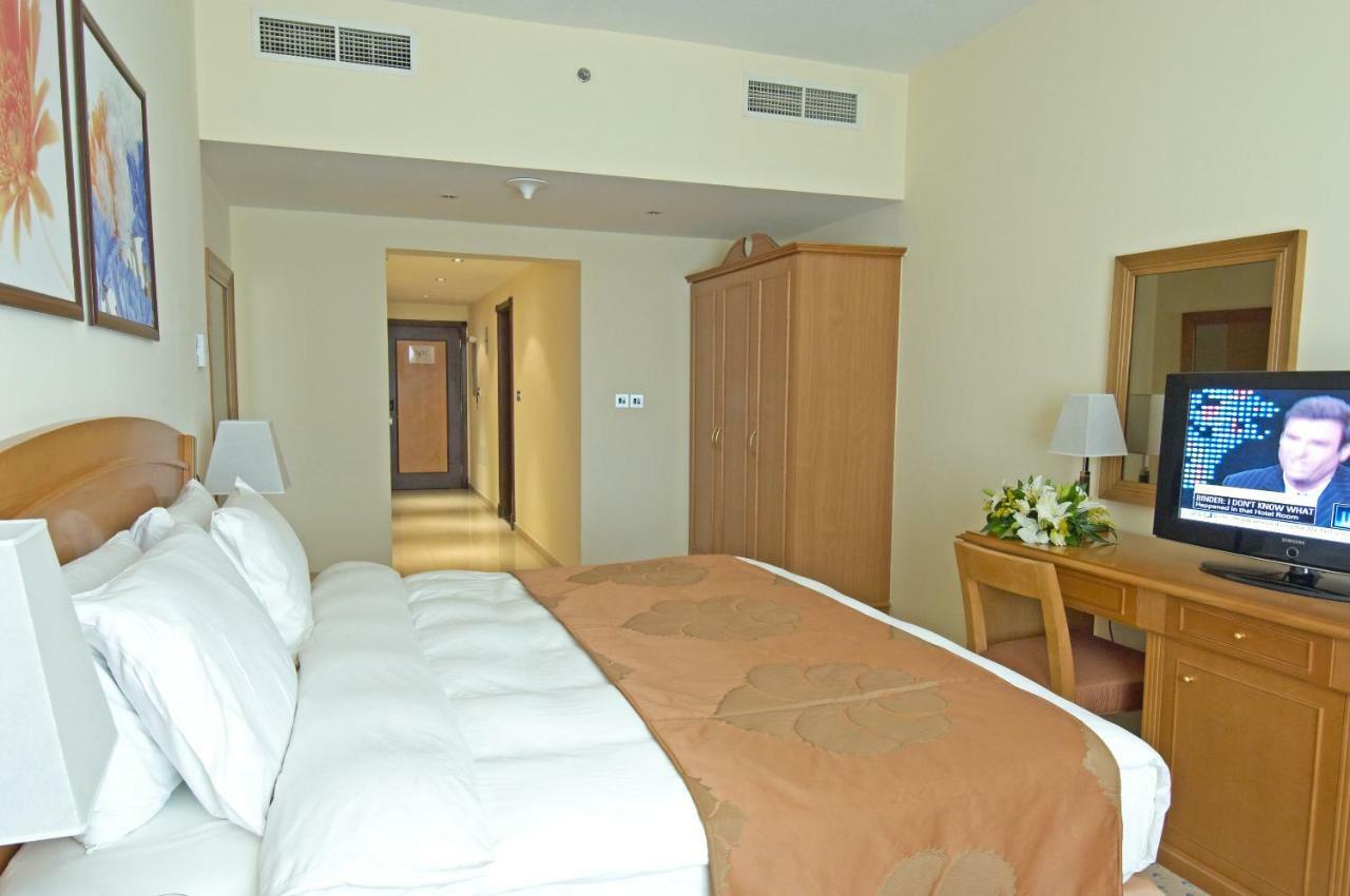 Aparthotel Golden Tulip Charjah Extérieur photo